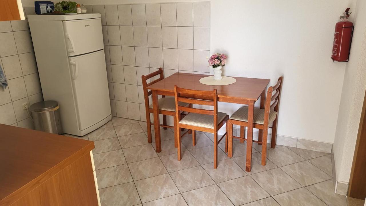 Apartments Alma Orebić Eksteriør bilde